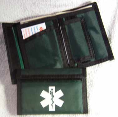 Nylon wallet with black trim color forest green